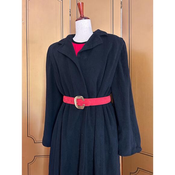 Vintage cashmere coat in black by Regency, size 14 - Picture 3 of 10